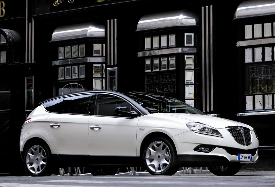  Lancia Delta 2008 года  (фото 33 из 94)